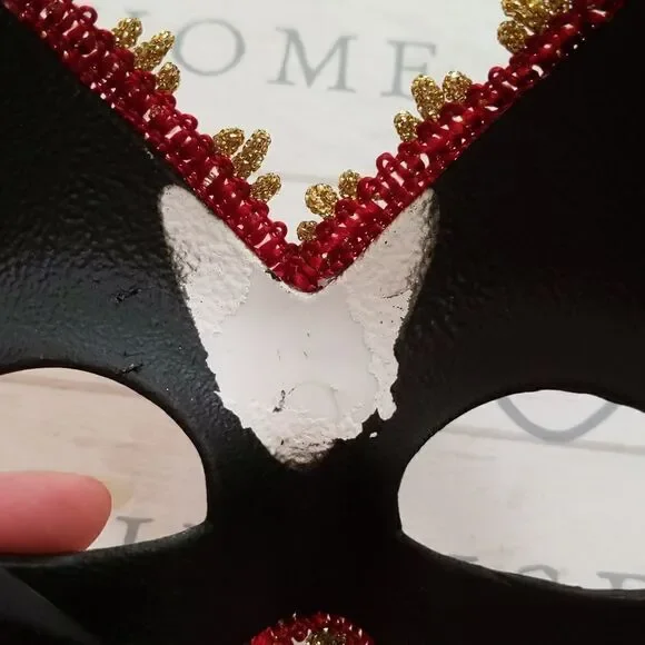 Maschera Del Galeone Hand Painted Mask Pier 1 NWT/small flaw - Picture 12 of 14